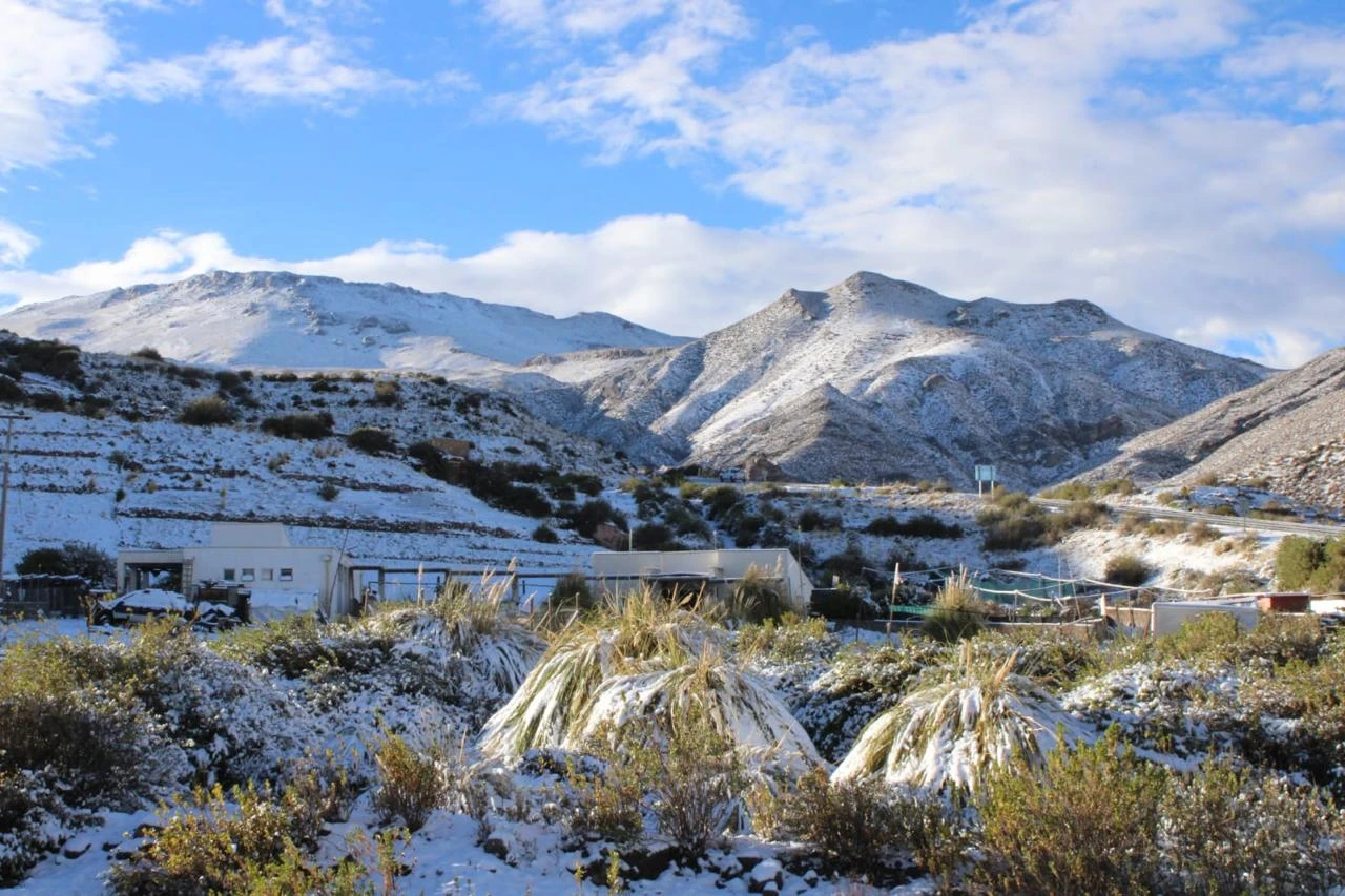 Las montañas después de la nevada